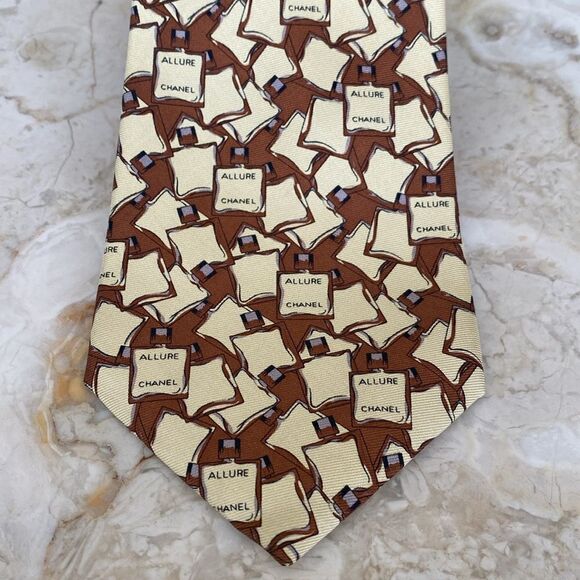 Chanel 100% Silk Tie - Picture 2 of 9